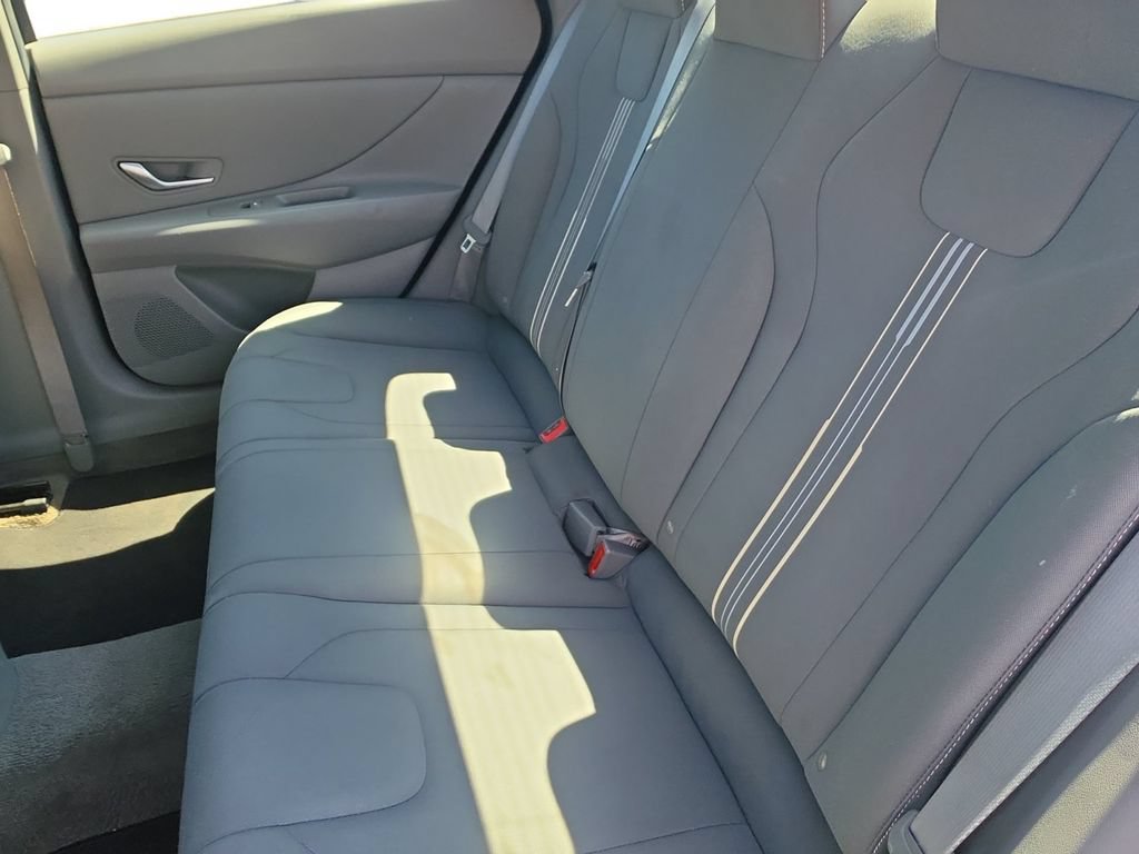 Used 2023 Hyundai Elantra SEL w/ Convenience Package FWD image 13