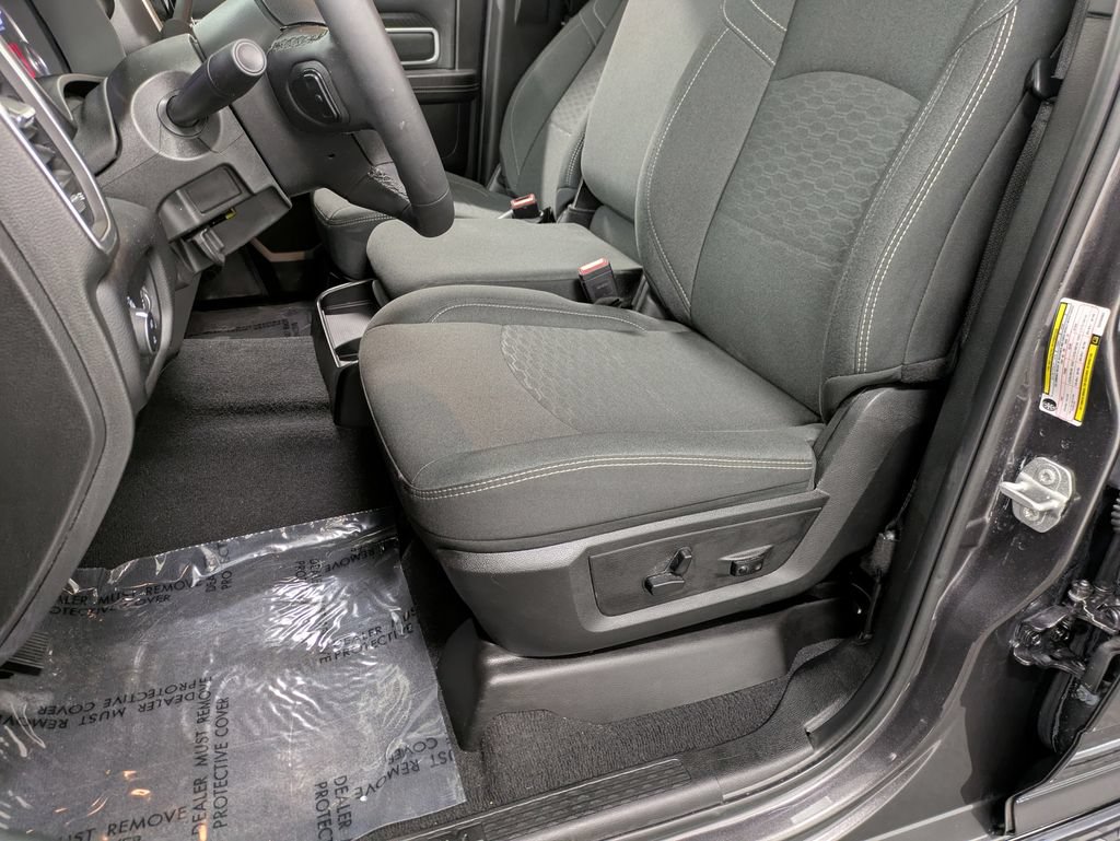 Used 2025 RAM 2500 Big Horn AWD/4WD image 11