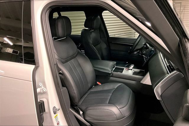 Certified 2024 Land Rover Range Rover SE image 6