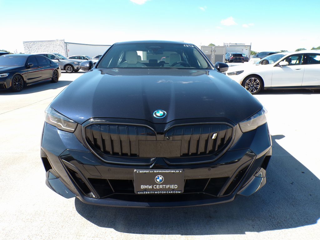 Certified 2025 BMW i5 xDrive40 w/ M Sport Package image 2