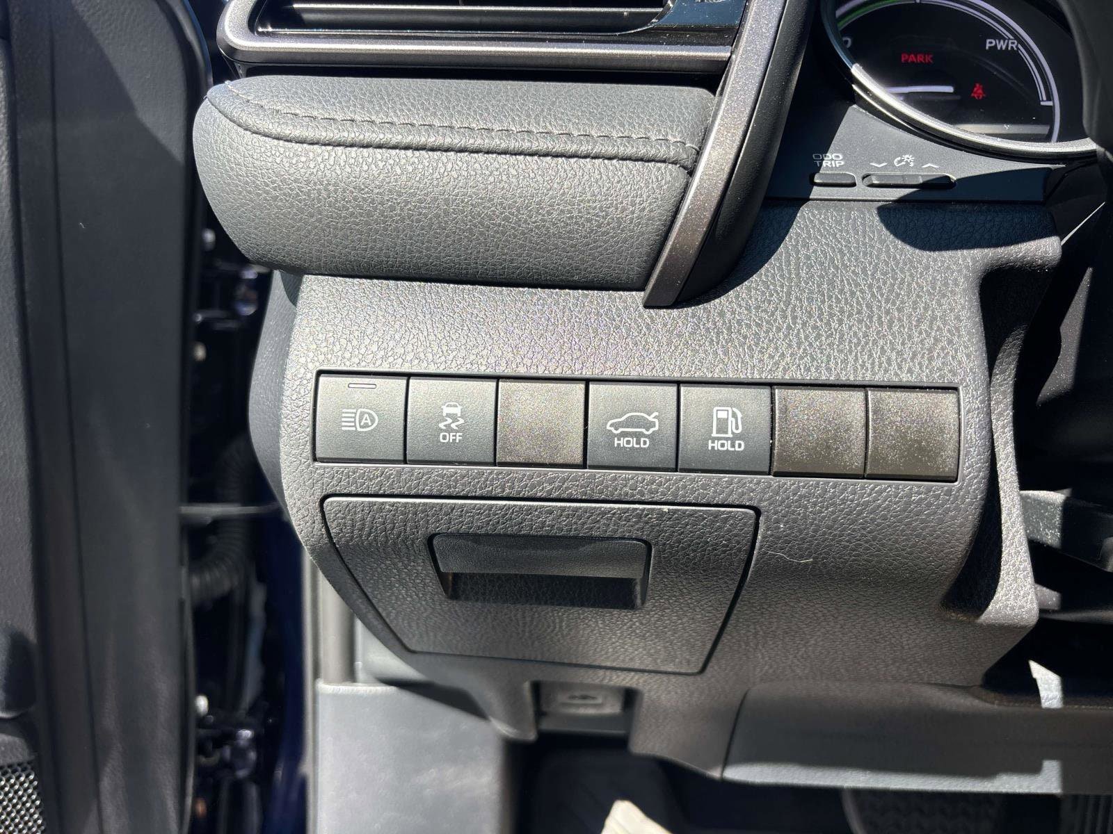 Used 2021 Toyota Camry XLE FWD image 14