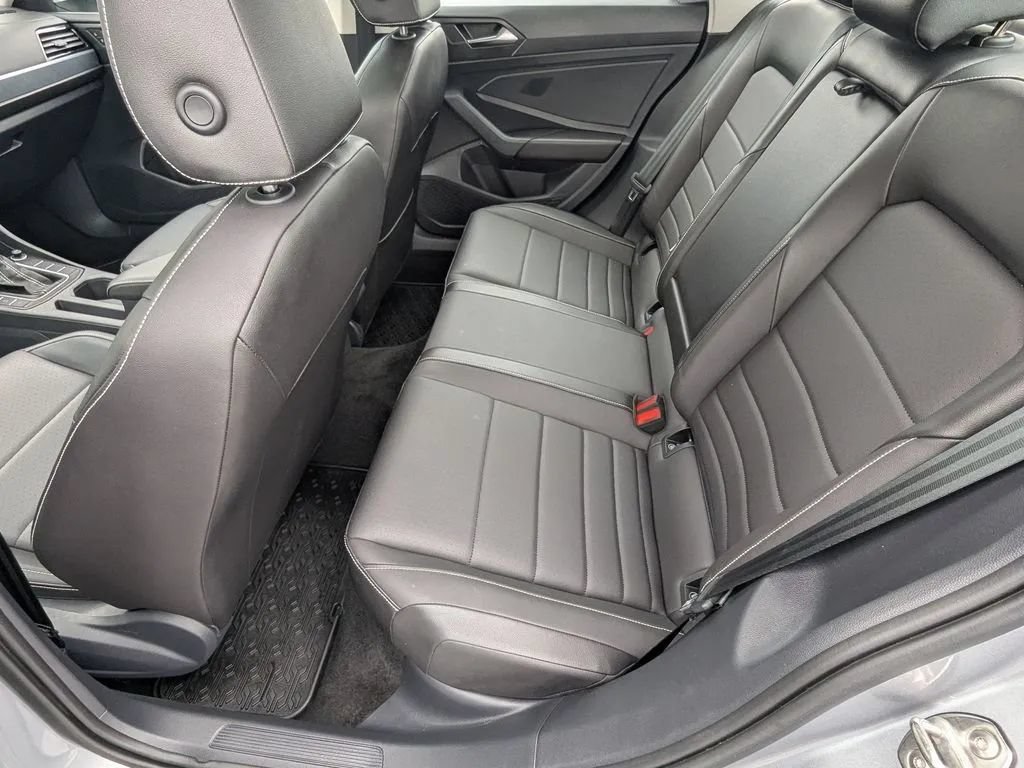 Used 2023 Volkswagen Jetta SE FWD image 17
