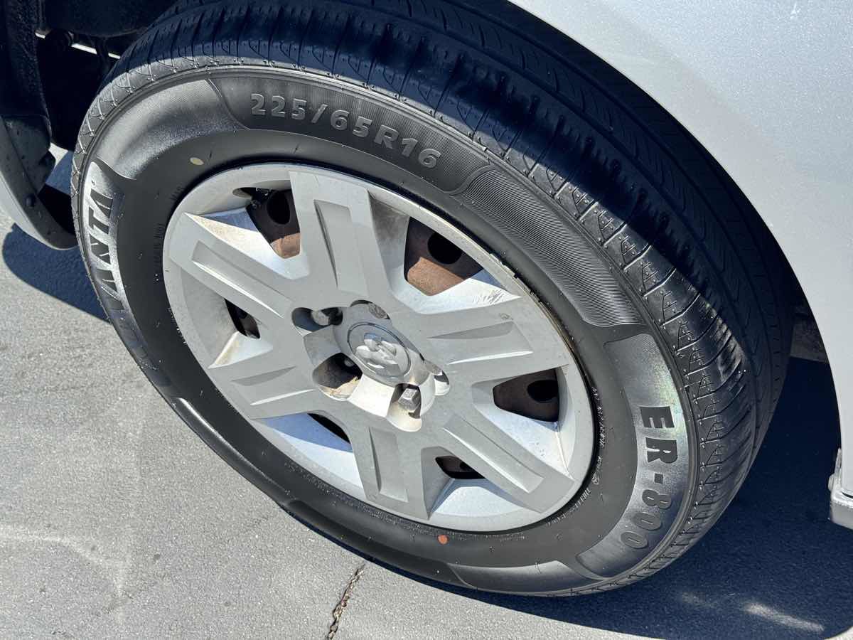 Used 2010 Dodge Grand Caravan SE w/ Climate Group FWD image 22