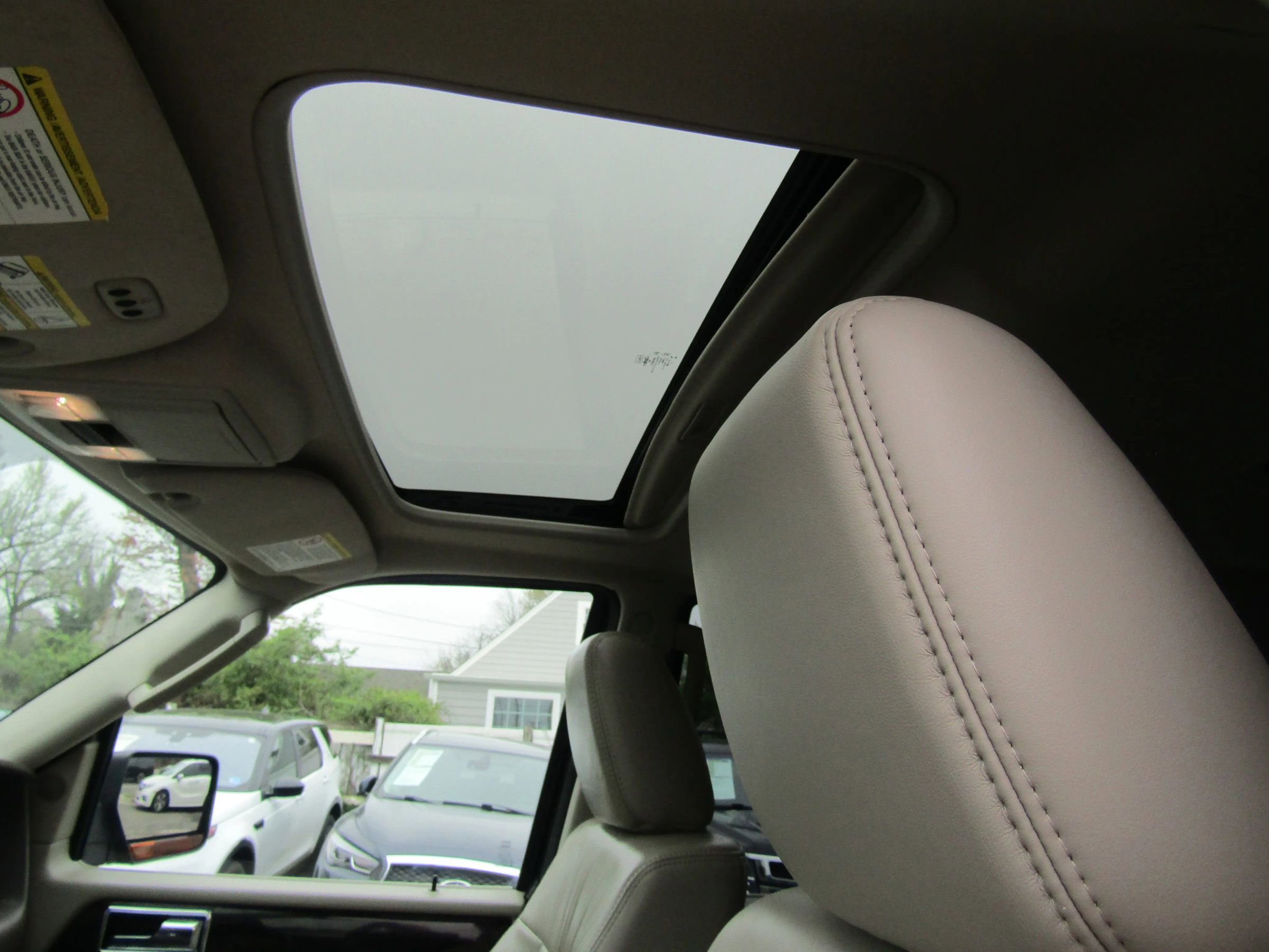 Used 2016 Lincoln Navigator L Select AWD/4WD image 31