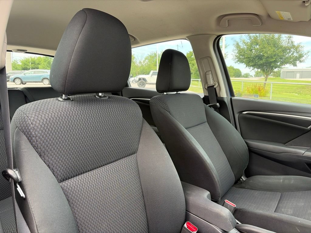 Used 2018 Honda Fit LX image 24