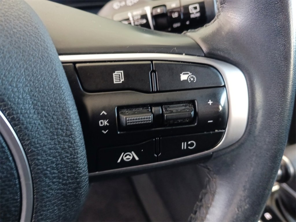 Used 2023 Kia Sportage EX image 32