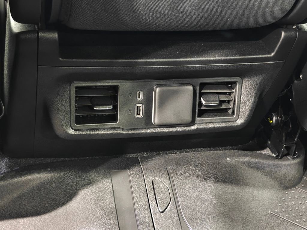 Used 2025 Chevrolet Silverado 1500 LT w/ LPO, Dark Essentials Package image 29