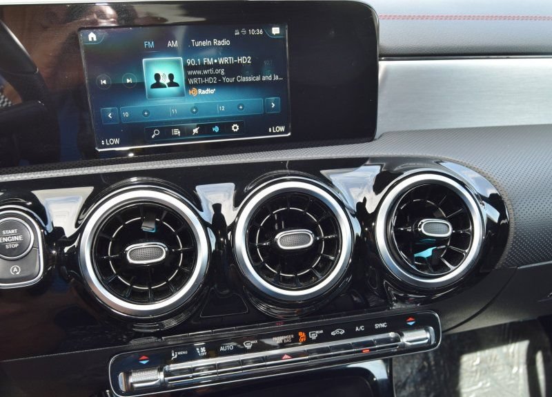 Used 2020 Mercedes-Benz CLA 250 image 29