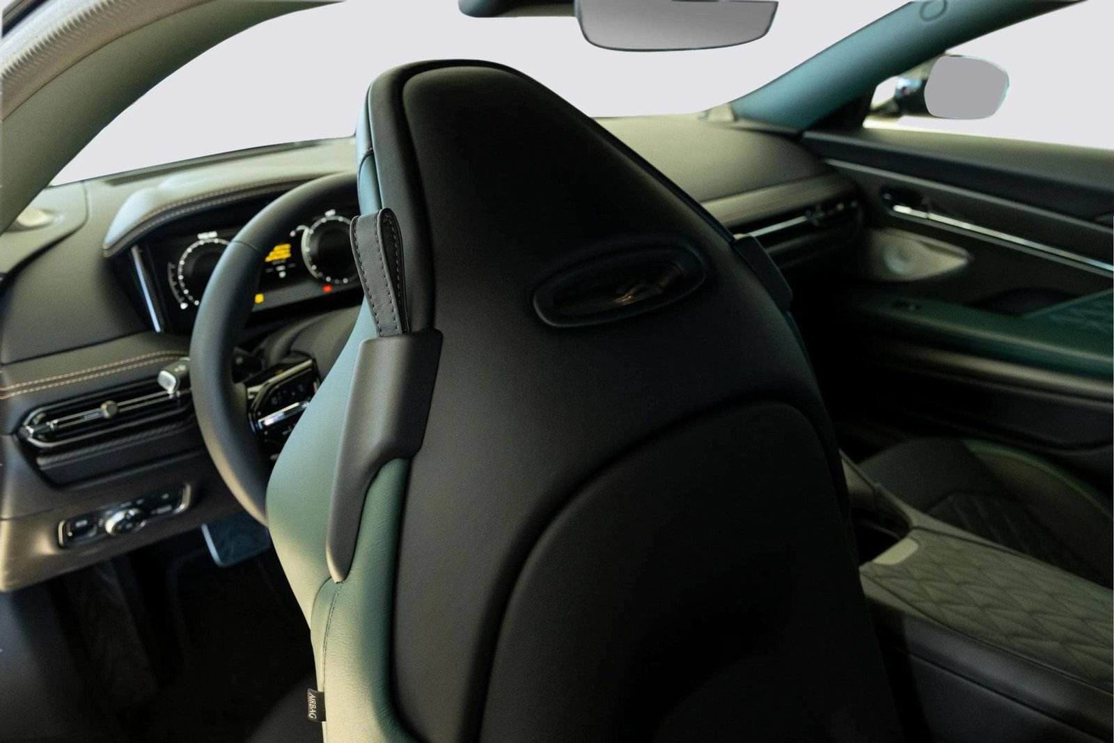 New 2026 Aston Martin DB12 Coupe RWD image 33
