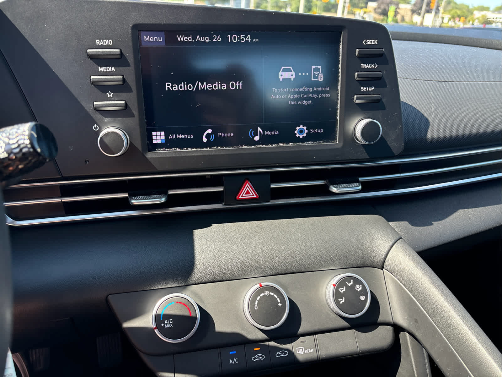 Used 2025 Hyundai Elantra SE FWD image 11