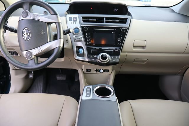 Used 2017 Toyota Prius V Five image 8