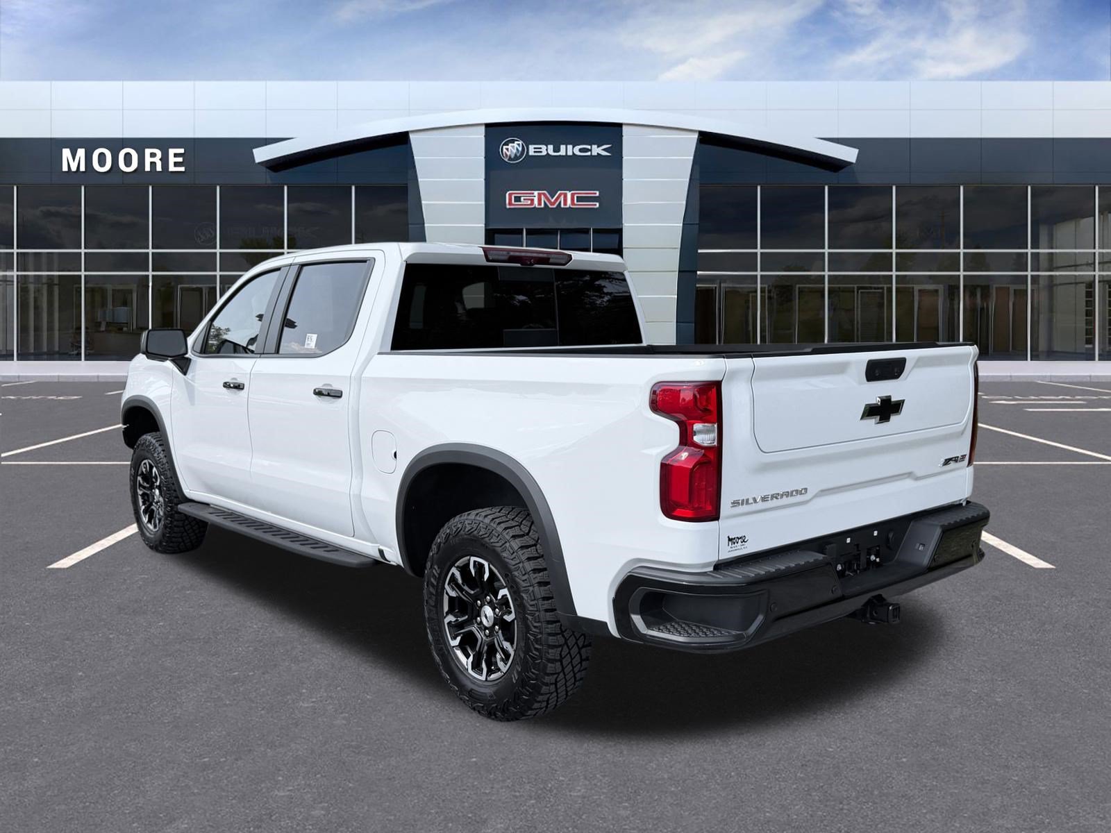 Used 2024 Chevrolet Silverado 1500 ZR2 w/ Technology Package AWD/4WD image 5
