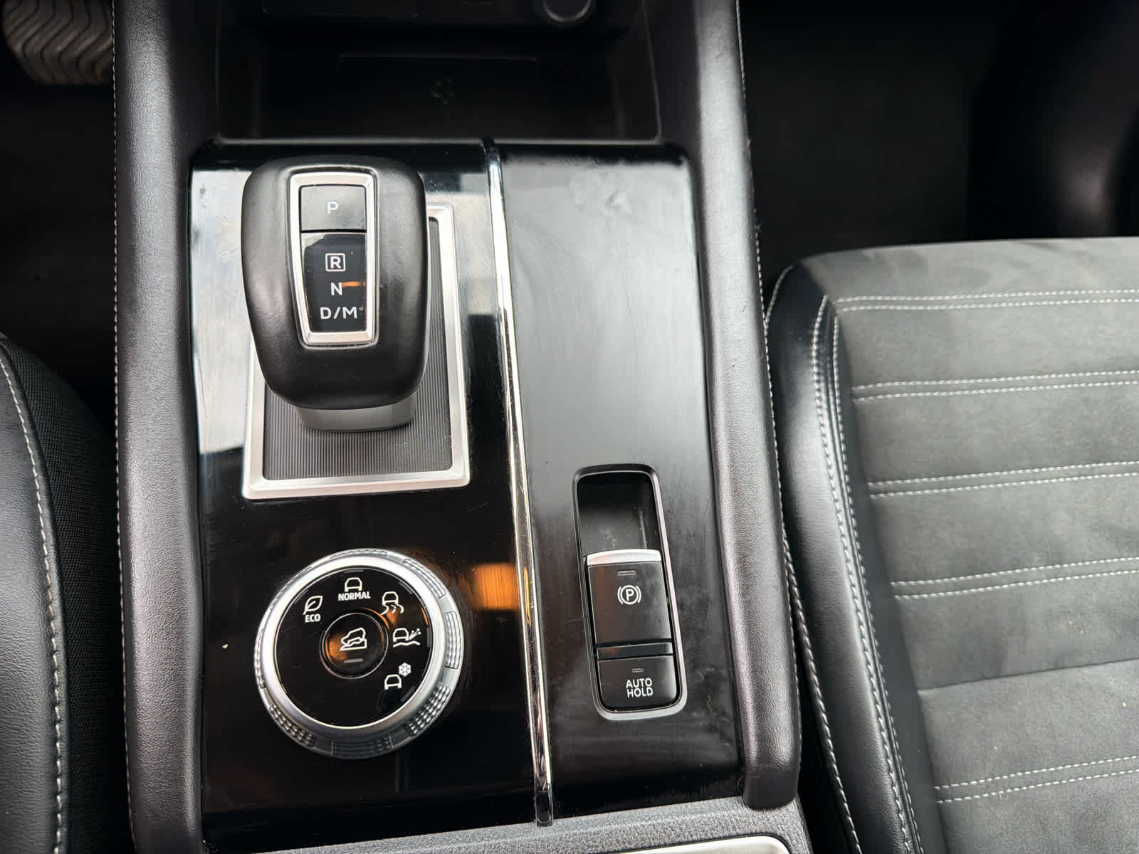 Used 2024 Mitsubishi Outlander SE FWD image 38