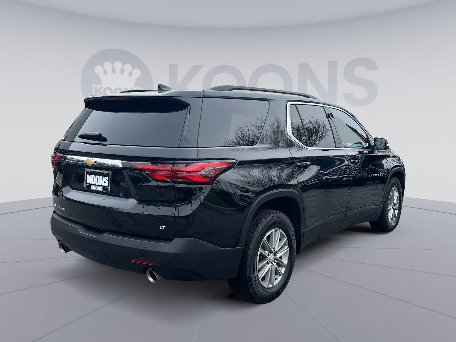 Used 2023 Chevrolet Traverse LT image 7