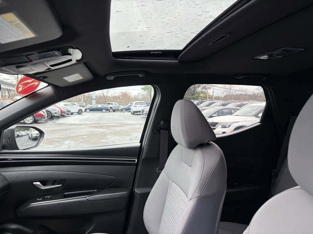Used 2023 Hyundai Santa Cruz SEL Premium AWD/4WD image 16