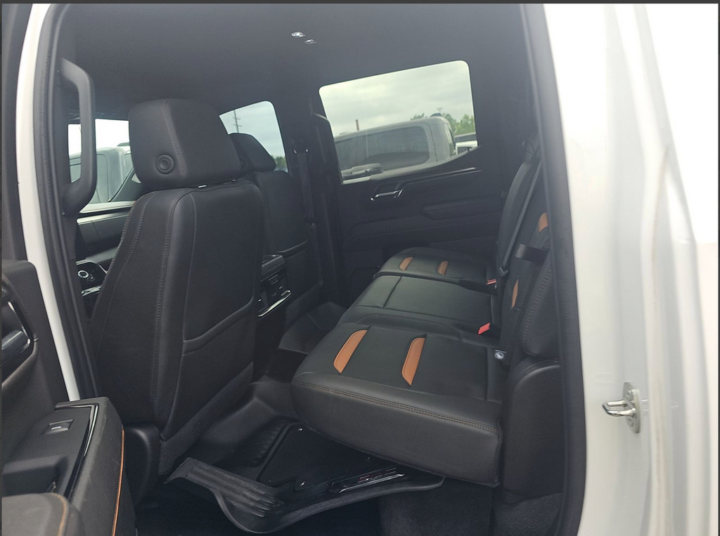 Used 2024 GMC Sierra 1500 AT4 w/ Technology Package AWD/4WD image 19