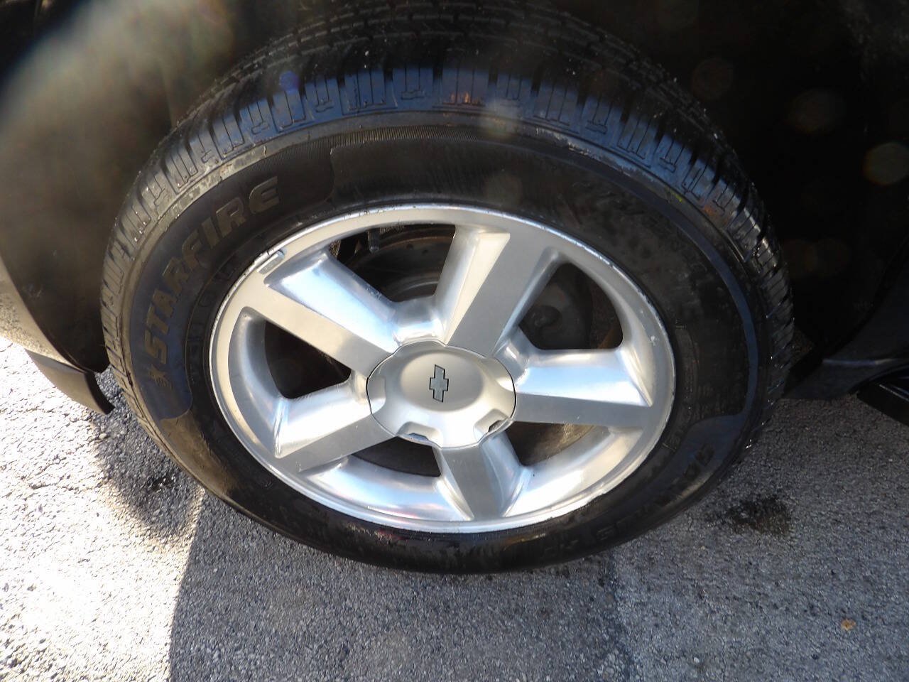 Used 2008 Chevrolet Suburban LT AWD/4WD image 5