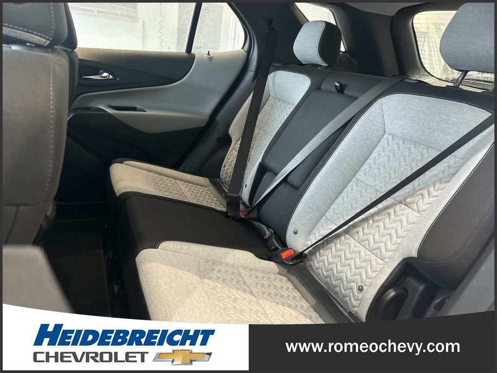 Used 2023 Chevrolet Equinox LS FWD image 12