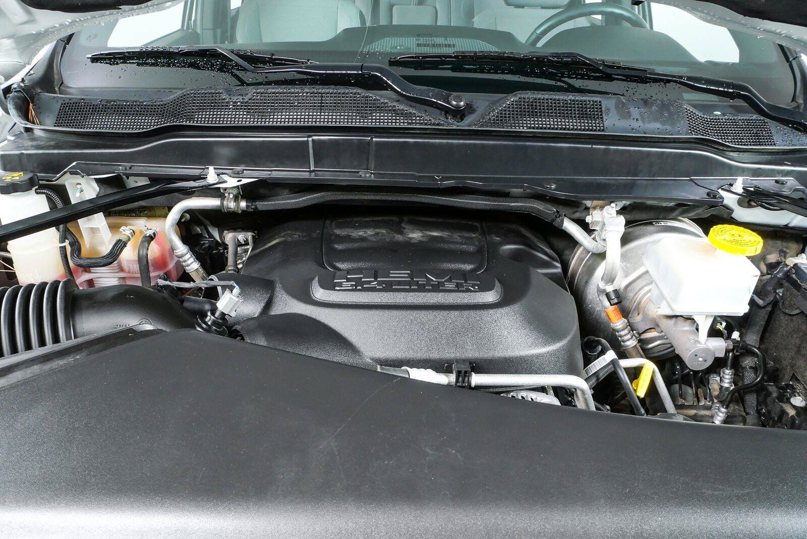 Used 2024 RAM 2500 Big Horn AWD/4WD image 32