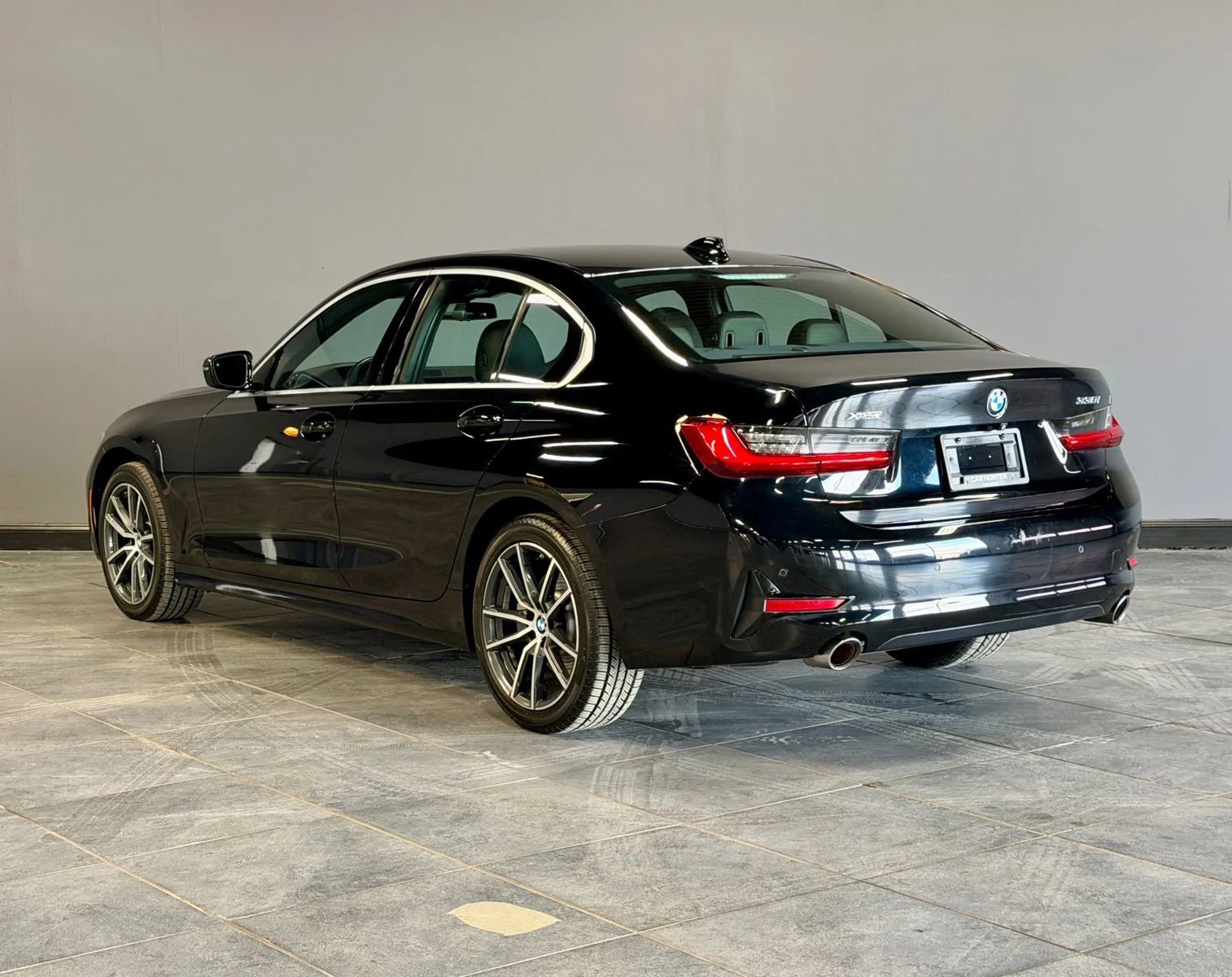 Used 2019 BMW 330i xDrive Sedan w/ Driving Assistance Package AWD/4WD image 7