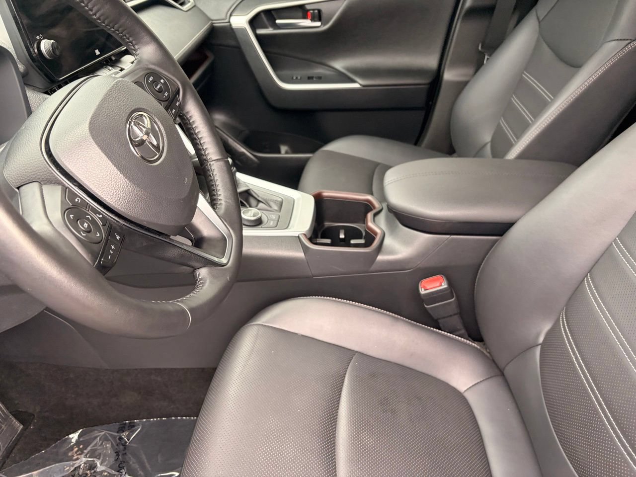 Used 2025 Toyota RAV4 Limited w/ Advanced Technology Package AWD/4WD image 18