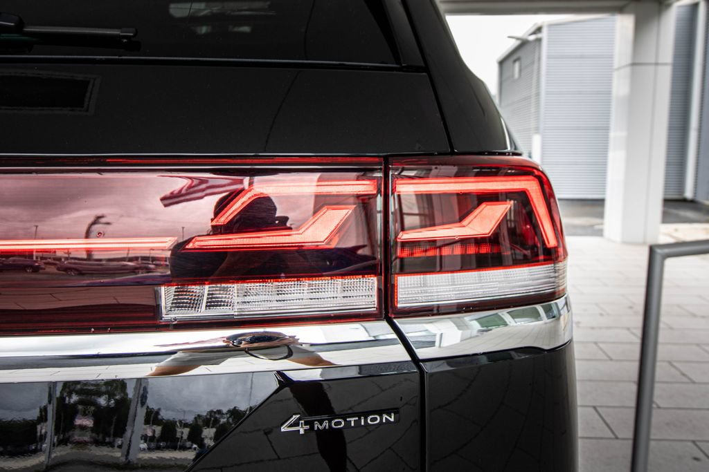 Used 2025 Volkswagen Atlas SEL Premium R-Line AWD/4WD image 14