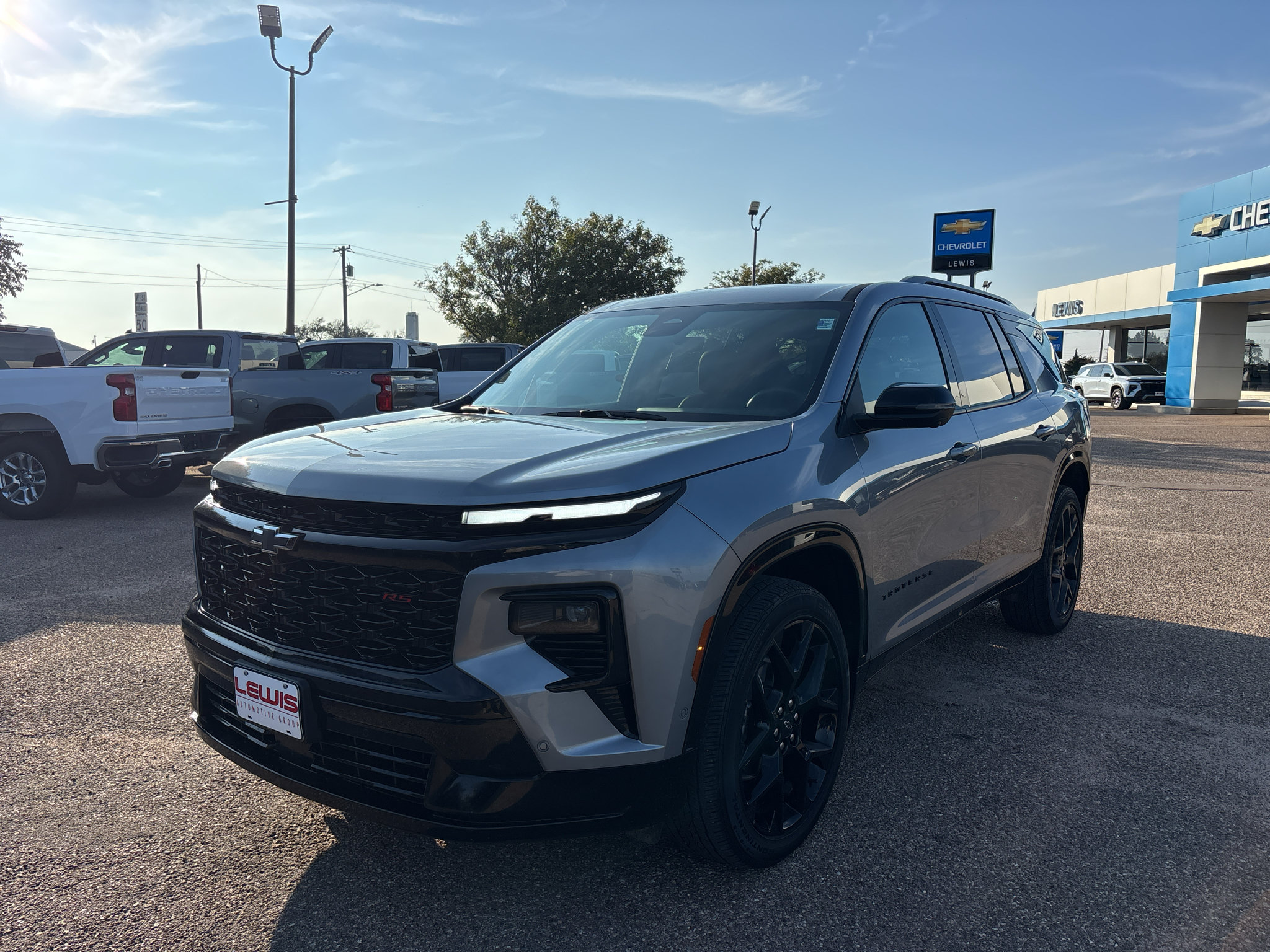 Used 2026 Chevrolet Traverse RS w/ LPO, Floor Liner Package FWD image 4