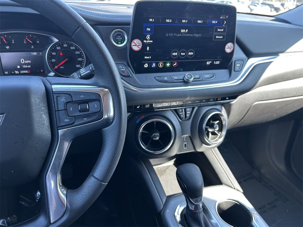 Used 2025 Chevrolet Blazer LT image 16