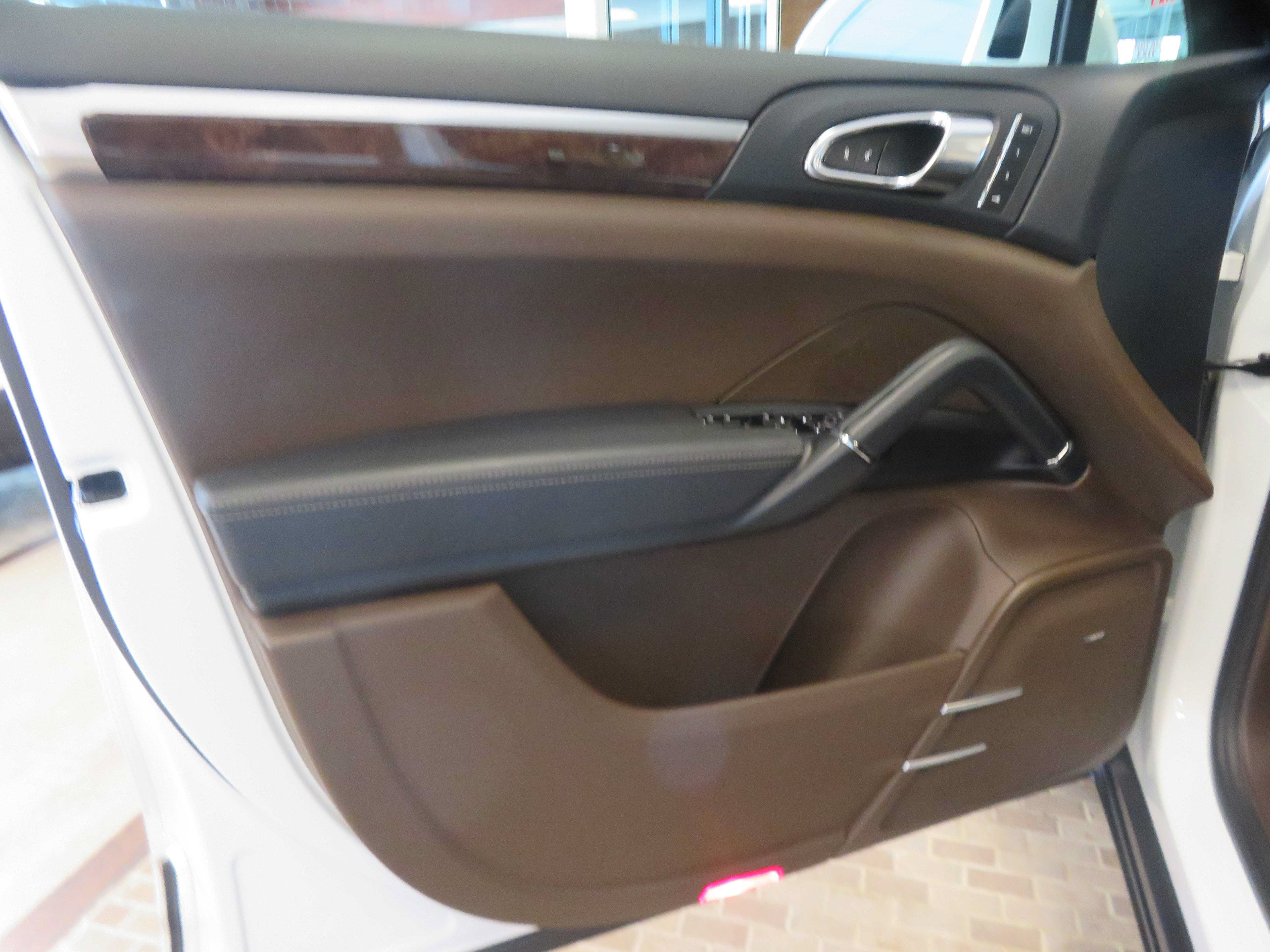 Used 2015 Porsche Cayenne S AWD/4WD image 13