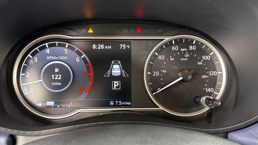 Used 2023 Nissan Versa SV FWD image 18