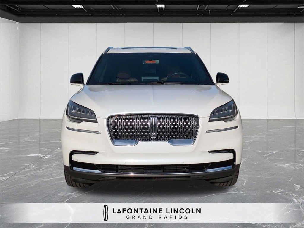 Certified 2024 Lincoln Aviator Reserve w/ Equipment Group 201A image 8