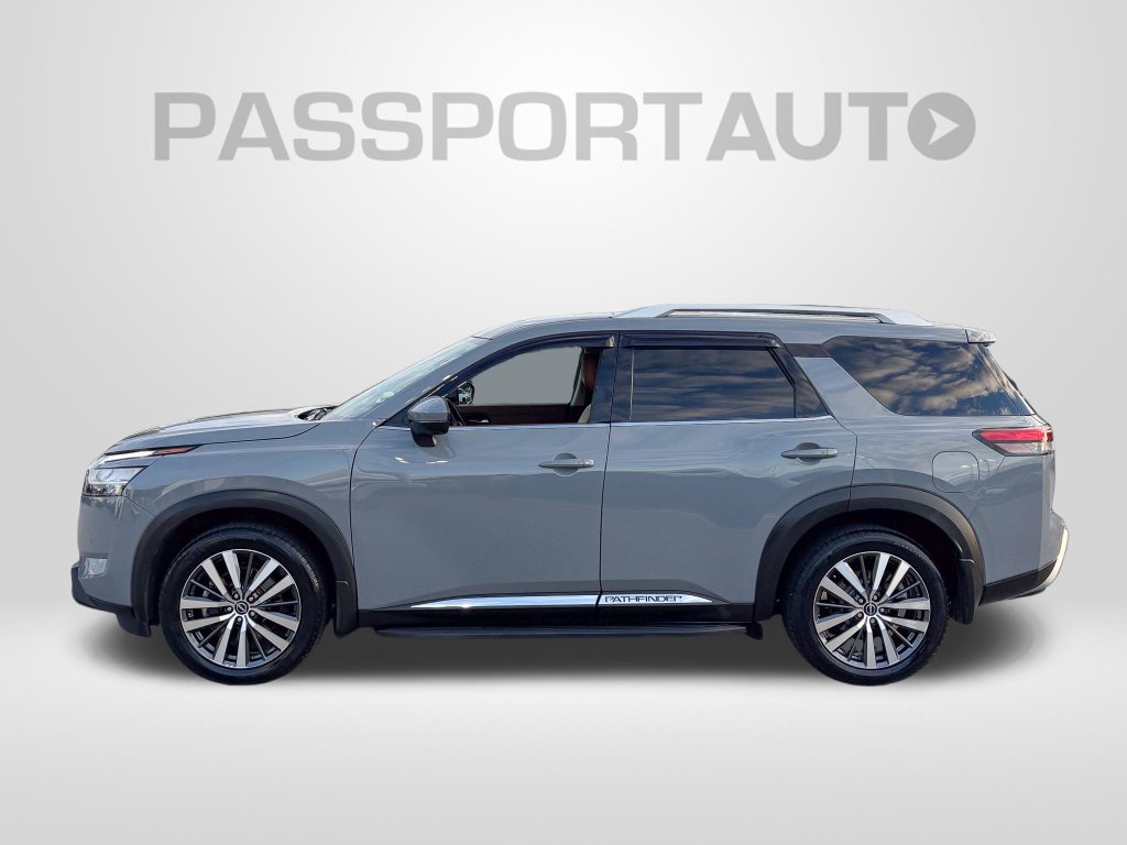 Used 2022 Nissan Pathfinder Platinum w/ Cargo Package AWD/4WD image 2
