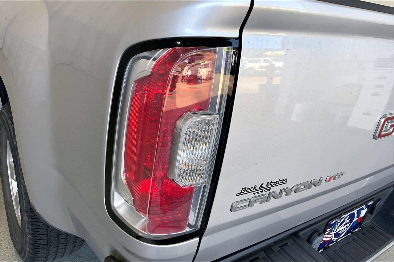 Used 2018 GMC Canyon 2WD Crew Cab w/ Convenience Package image 13