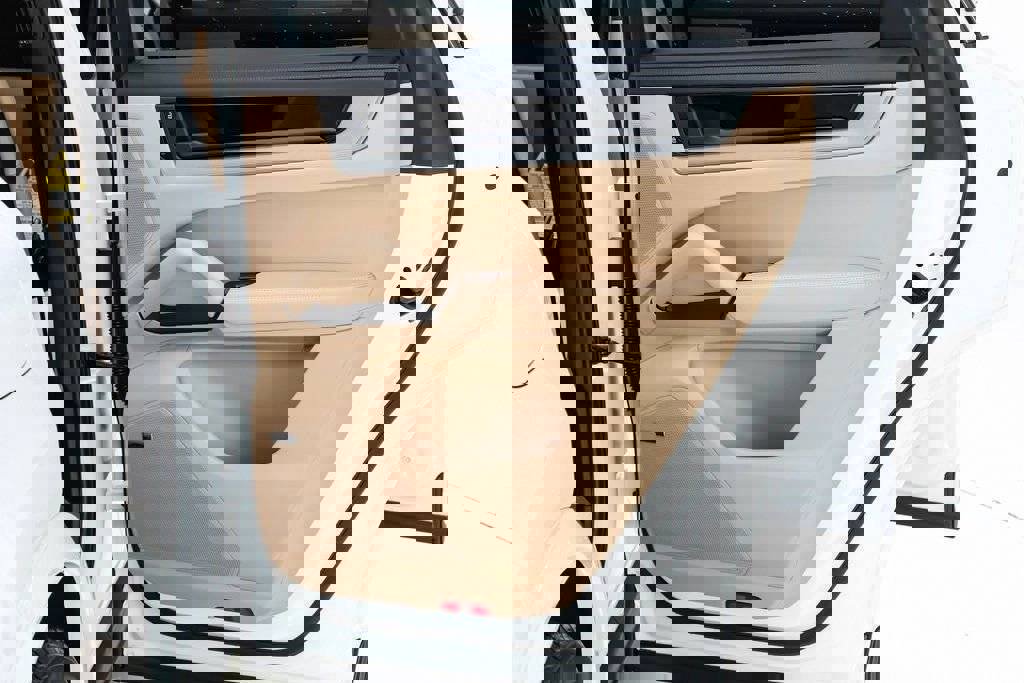 New 2026 Porsche Cayenne S image 60