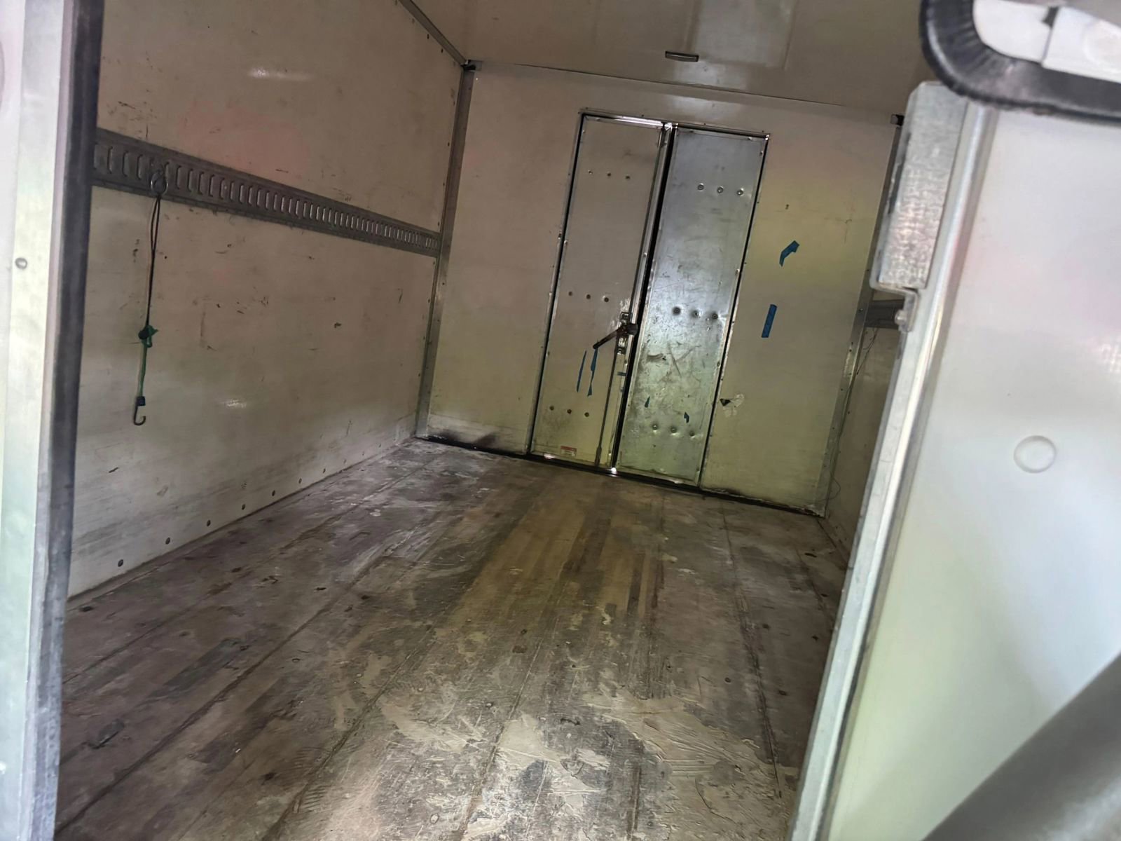 Used 2017 GMC Savana 3500 RWD image 27