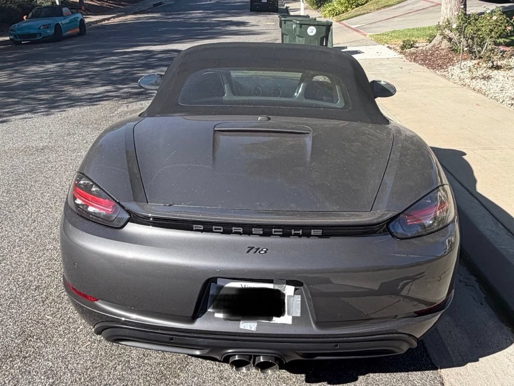 Used 2017 Porsche 718 Boxster S RWD image 3