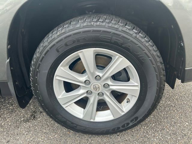 Used 2012 Toyota Highlander 4WD image 2