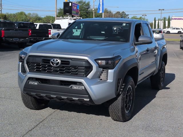 Used 2024 Toyota Tacoma TRD Off-Road AWD/4WD image 7