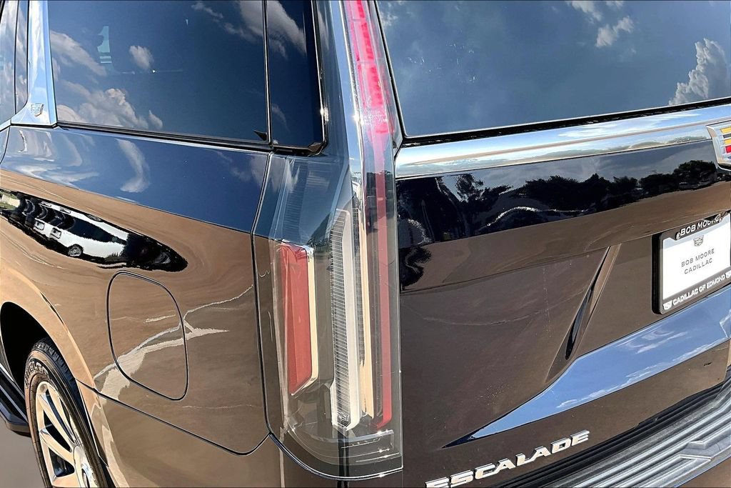 Used 2023 Cadillac Escalade Premium Luxury Platinum AWD/4WD image 33