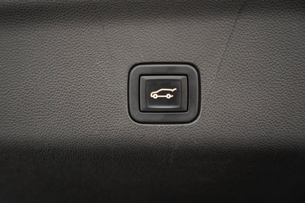 Used 2022 Chevrolet Tahoe High Country AWD/4WD image 13