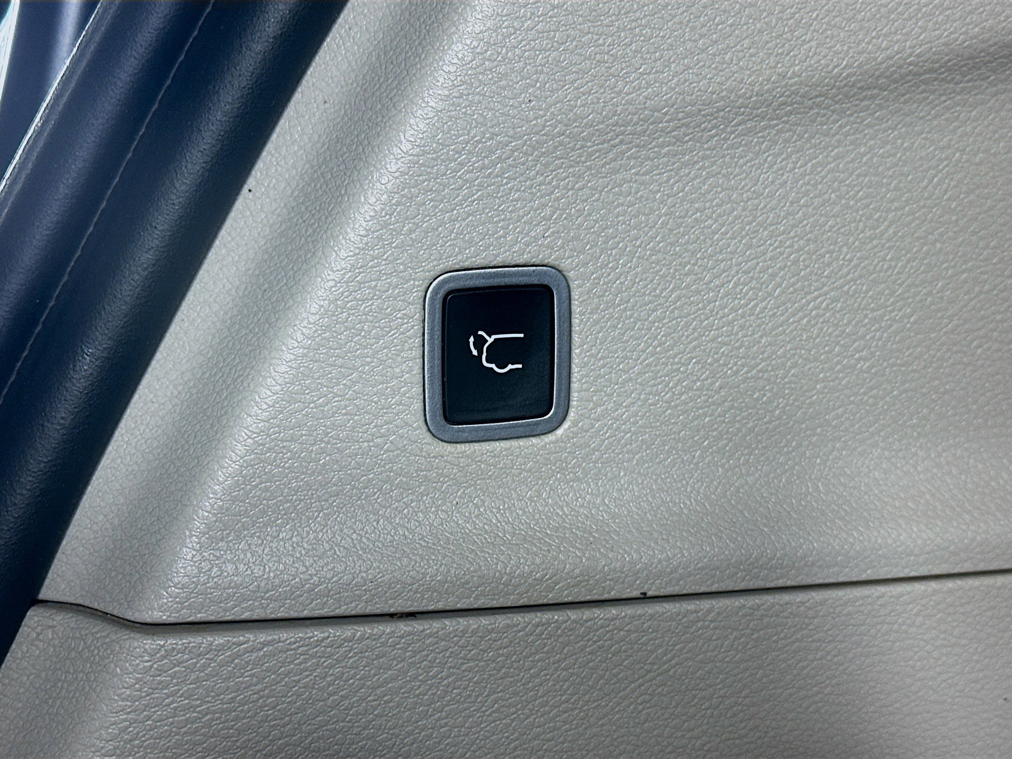 Used 2017 Chrysler Pacifica Touring-L image 31