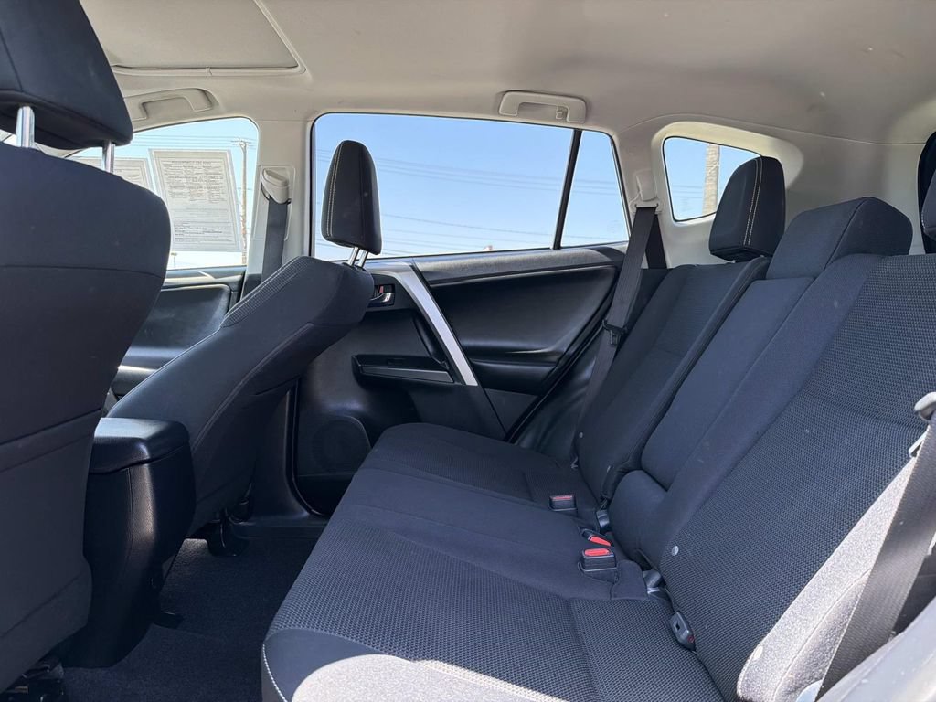 Used 2017 Toyota RAV4 XLE w/ Carpet Mat Package FWD image 16