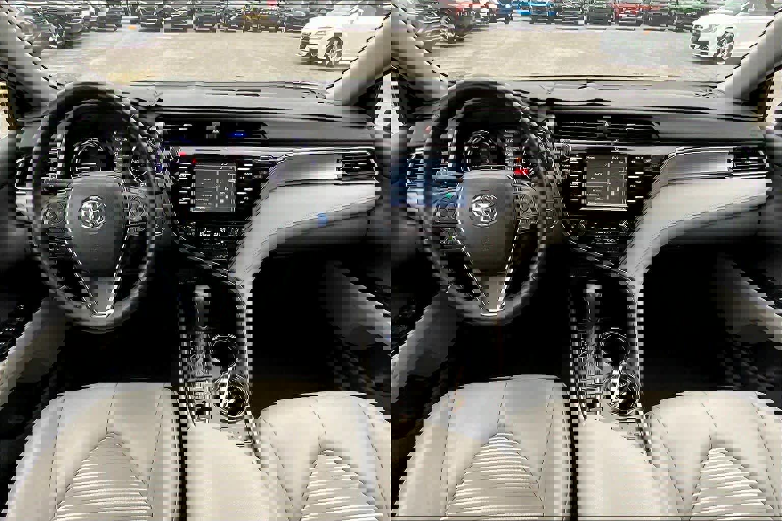 Used 2019 Toyota Camry SE image 15