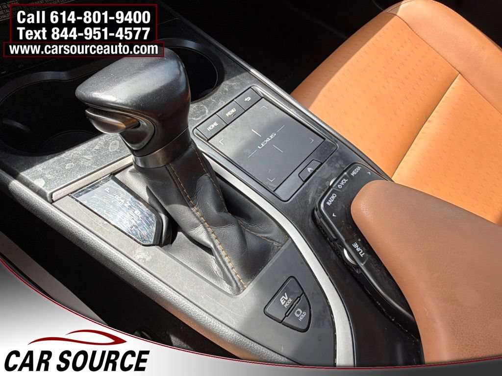 Used 2021 Lexus UX 250h w/ Accessory Package (Z1) AWD/4WD image 21