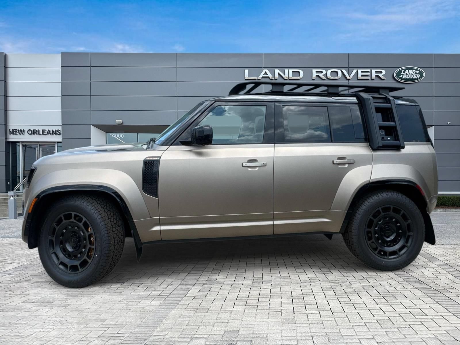 New 2026 Land Rover Defender 110 OCTA AWD/4WD image 2