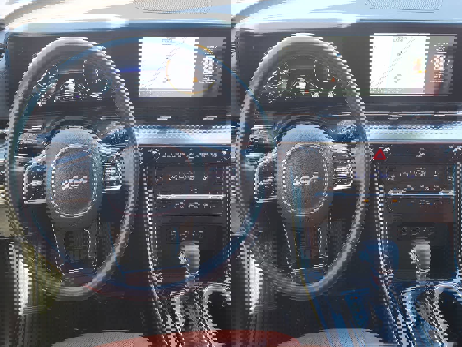 Certified 2024 Kia Carnival SX Prestige image 25