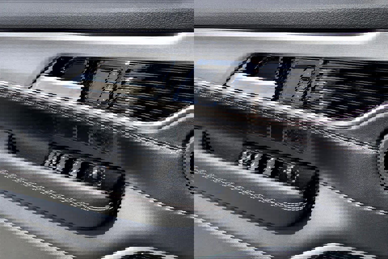 New 2026 Jeep Grand Wagoneer L Limited image 17