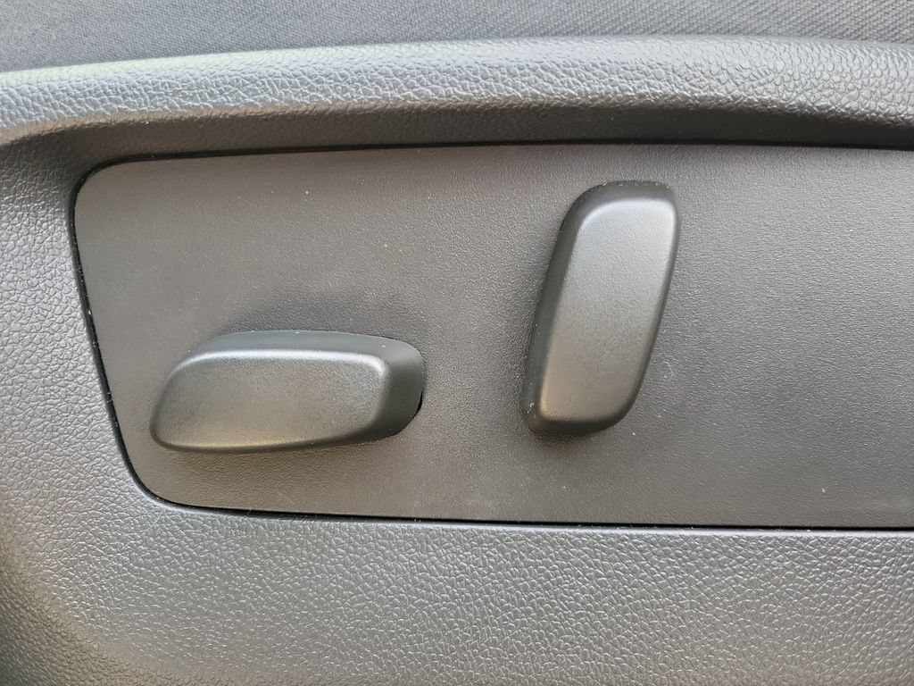 Used 2023 Buick Envision Avenir AWD/4WD image 20