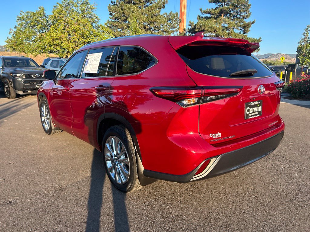 Used 2020 Toyota Highlander Limited AWD/4WD image 5