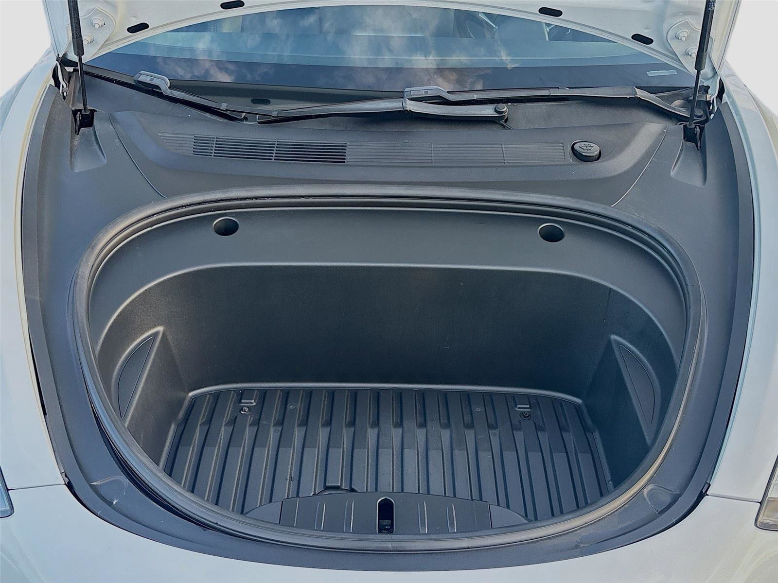 Used 2020 Tesla Model 3 Standard Range image 35